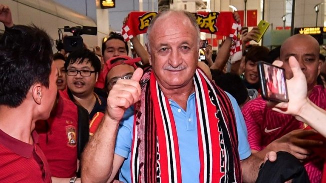 Tinggalkan Guangzhou, Scolari Pulang Kampung