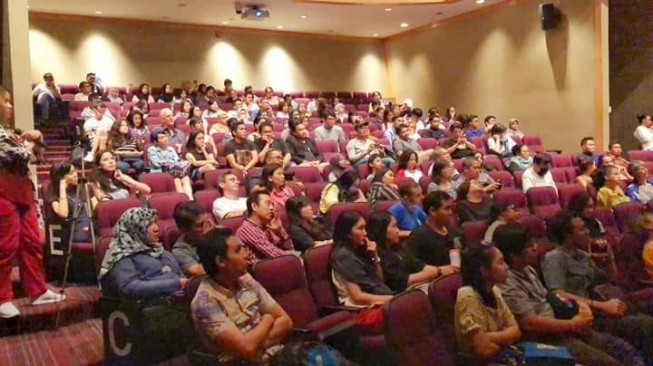 Suasana nonton bareng film Lima di Bangkok, Thailand. (istimewa)