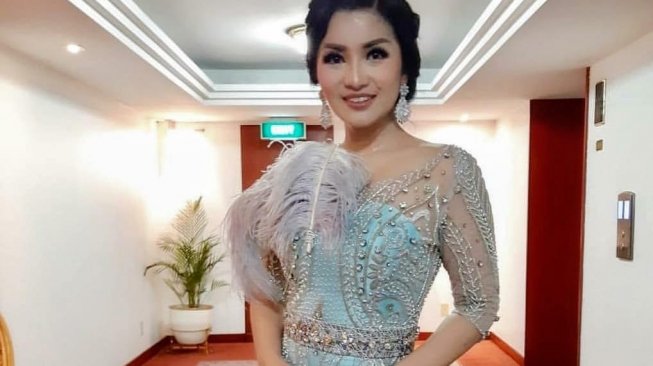 Pedangdut Fitri Carlina Ramaikan Karnaval Banyuwangi 2018