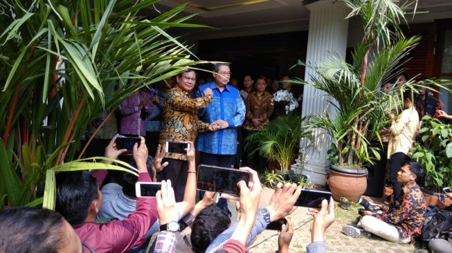 Andi Arief Sebut SBY Sosok Penjamin Prabowo 1998 Silam, BPN Buka Suara