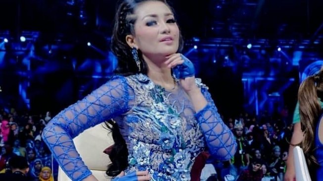 Pedangdut Fitri Carlina tampil dalam Banyuwangi Ethno Carnival (BEC) 2018. (Dok: Kemenpar)