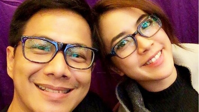 Delon dan istri, Yeslin Wang. (Instagram)