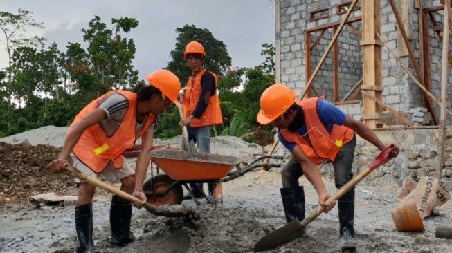 Pembangunan 355 rumah khusus (rusus) untuk masyarakat di Manokwari, Papua Barat. (Dok: KemenPUPR)