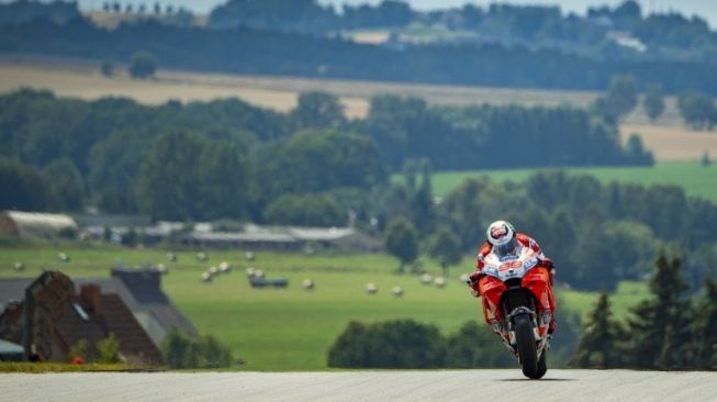 MotoGP Ceko : Lorenzo Tabuh Genderang Perang