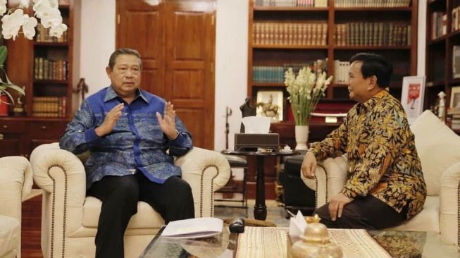 Usai AHY Menghadap Jokowi, Prabowo Akan Temui SBY di Singapura Besok