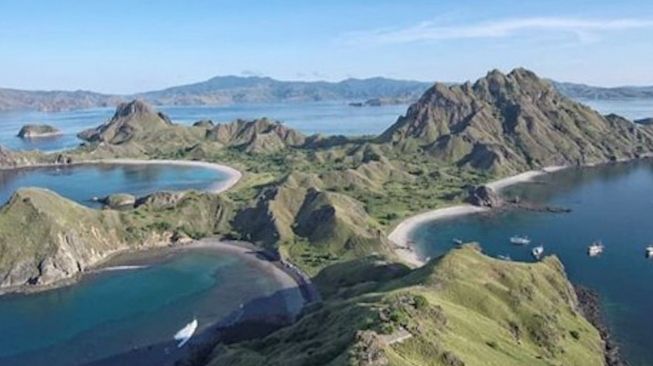 Pesona Keindahan Gili Lawa Sebelum Terbakar