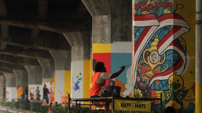 Ratusan Seniman Lukis 73 Tiang Jalan Tol Bertema Asian Games