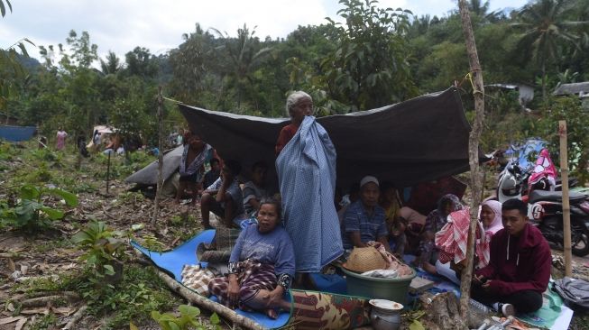 Wiranto Rapat di Lokasi Gempa Lombok dengan TGB, Ini Hasilnya