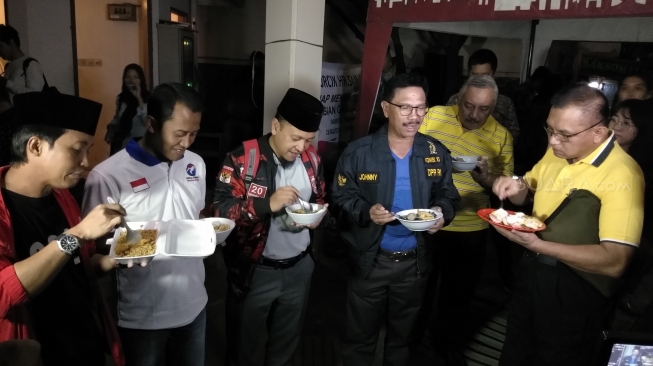 Makan Bakso dan Nasi Goreng, Koalisi Jokowi Bertemu di Cemara