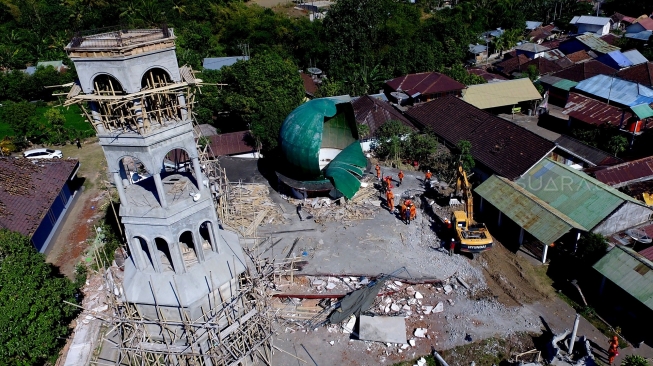 4 Hari Pasca Gempa Lombok, 1 Jenazah Masih Tertindih Pilar Masjid