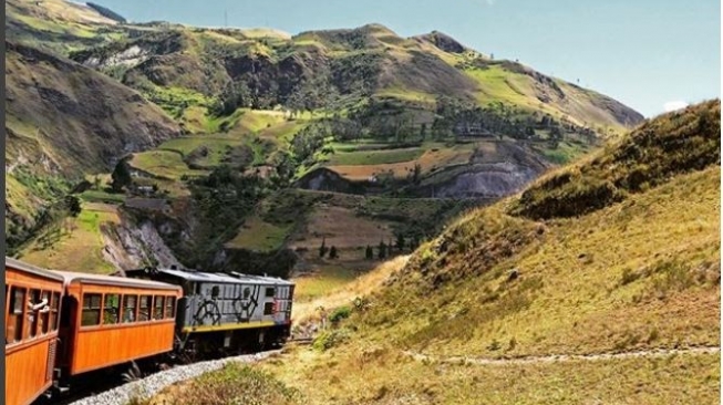 Jalur Kereta Api Ekstrim [Foto: Instagram]