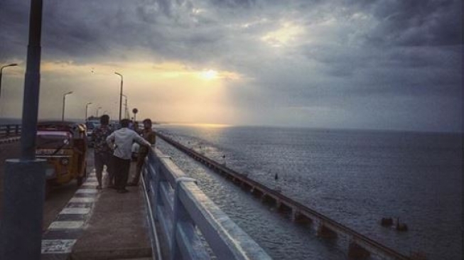 8 Jalur Kereta Api Ekstrem Pemandangan Surga Yang Buat Merinding