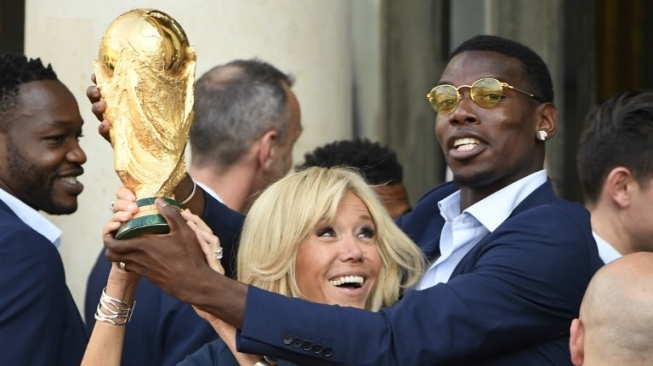 Gelandang Manchester United yang sukses membawa Timnas Prancis juara Piala Dunia 2018, Paul Pogba [Lionel BONAVENTURE / AFP]