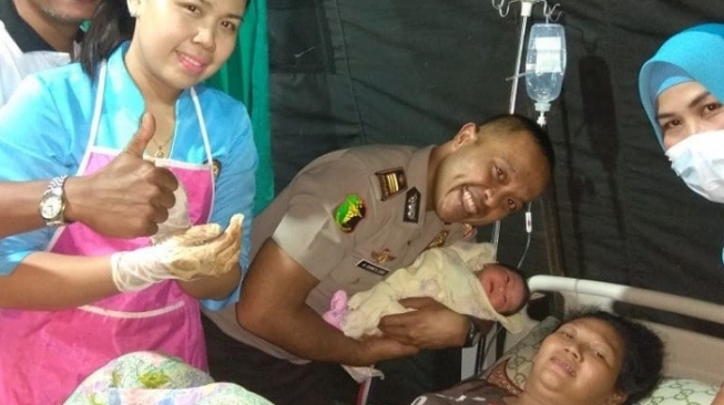Gempa Lombok, 3 Bayi Lucu Lahir Selamat di Tenda Darurat