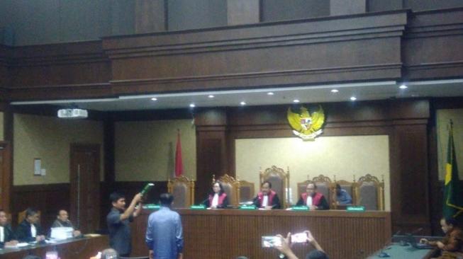 Di Depan Hakim, Jusuf Kalla Minta Hukuman Jero Wacik Diringankan