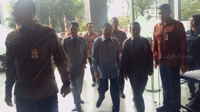 Jadi Saksi PK, JK Disambut Hangat Terpidana Korupsi Jero Wacik