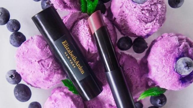 Lipstik rasa gelato (instagram : @elizabetharden)