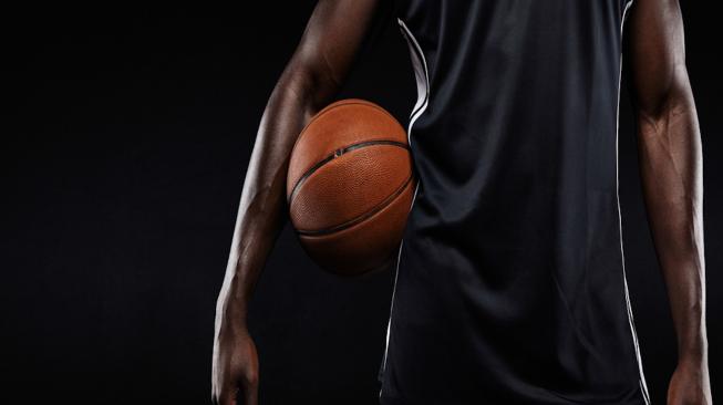 7 Potret Artis Pacaran Sama Atlet Basket, Mana yang Paling Serasi?