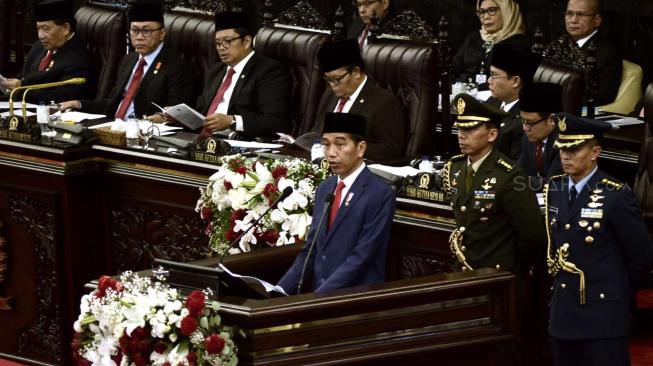 P‎idato Kenegaraan Presiden Republik Indonesia dalam rangka Hari Ulang Tahun ke-73 Proklamasi Kemerdekaan Republik Indonesia Tahun 2018 . [Suara.com/Muhaimin A Untung] 
