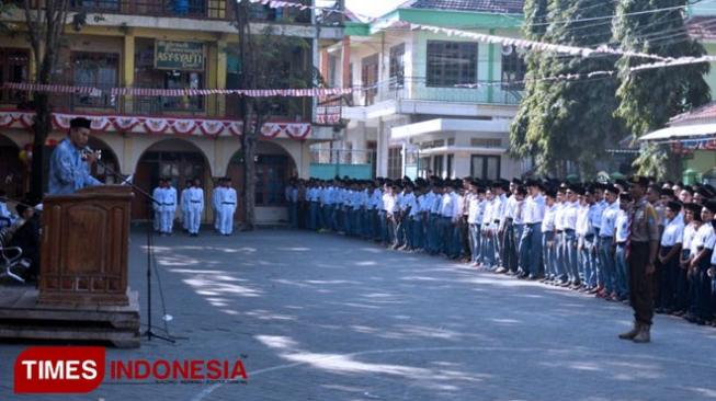 HUT ke-73 RI, Santri Ponpes Ini Upacara Bendera Pakai Bahasa Arab