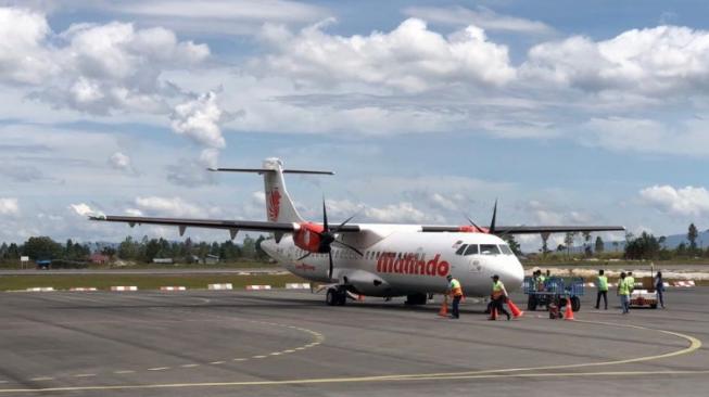 Malindo Air resmi mendarat pertama kali di Bandara Silangit. (Dok: Kemenpar)