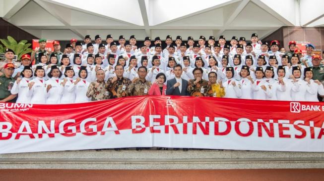 PT. Bank Rakyat Indonesia (Persero) Tbk. memberikan apresiasi kepada Pasukan Pengibar Bendera Pusaka (Paskibraka) Nasional 2018, di Kantor Pusat Bank BRI, Jakarta. (Dok: Bank BRI)