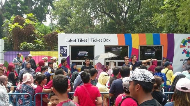 Kecewa, Suporter Tak Percaya Tiket Final Bulutangkis Habis