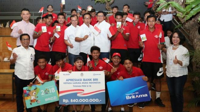 Bank BRI memberikan apresiasi kepada Tim Nasional (Timnas) Sepakbola U-16. (Dok: Bank BRI)