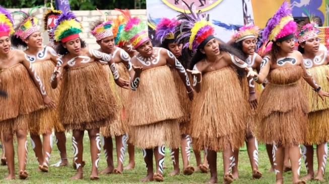 Festival Biak Munara Wampasi Disaksikan 10 Ribu Pengunjung