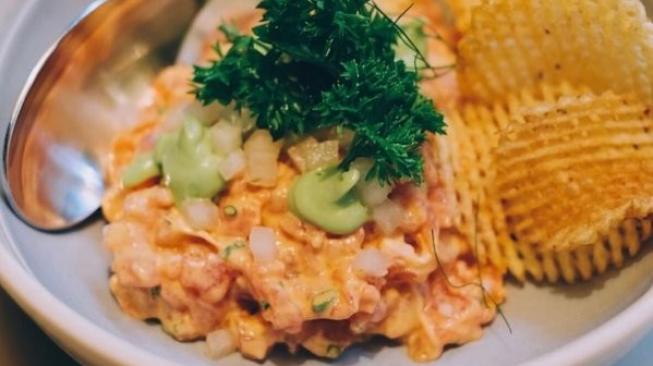 Tuna Tartare with Avocado and Pickle Daikon. (Instagram/@vongkitchen)