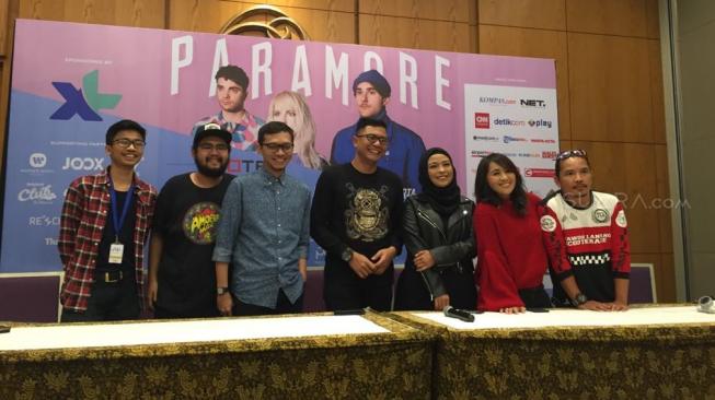 Grup band Kotak saat menggelar jumpa pers di Indonesia Convention Exhibition (ICE), BSD City, Tangerang Selatan pada Sabtu (25/8/2018) malam. [suara.com/Sumarni]