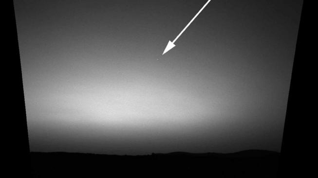 Foto Bumi dari permukaan Mars yang dipotret Spirit Rover pada 2004. [NASA]