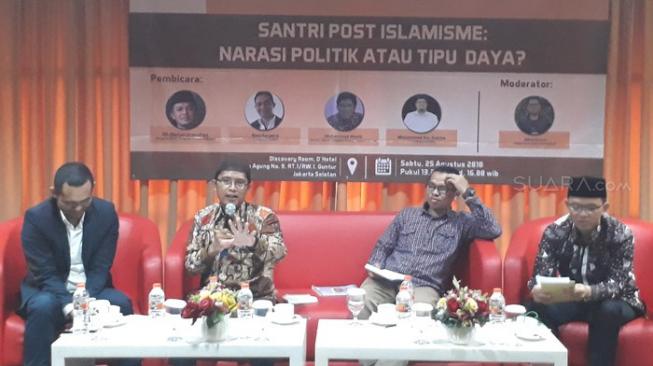 Sandiaga Uno Santri Post Islamisme? Boni: PKS Lebai dan Dangkal