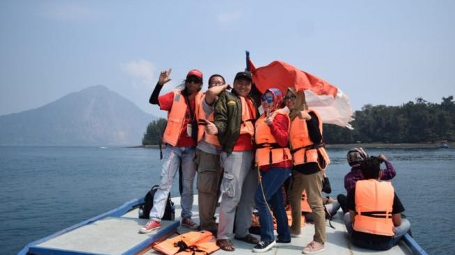 200 Peserta Kunjungi Gunung Legendaris Anak Krakatau