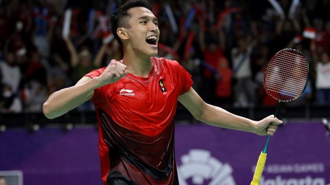 Viral! Sosok Perempuan yang Dipeluk Jonatan Christie Usai Menang