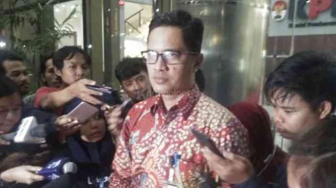 KPK Geledah Tiga Lokasi Terkait Suap Bupati Tulungagung