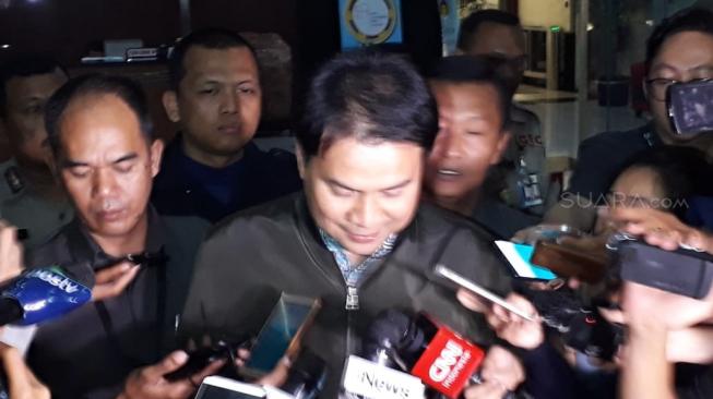 Saksi Kasus Suap, Aziz Syamsuddin 9 Jam Diperiksa KPK