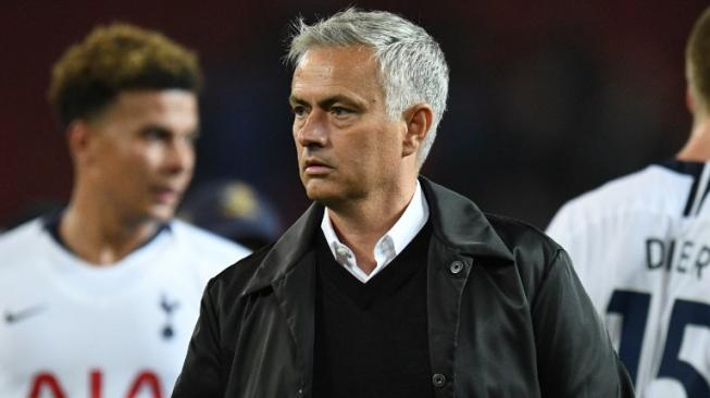 Jose Mourinho Ngaku Tak Khawatir Dipecat MU