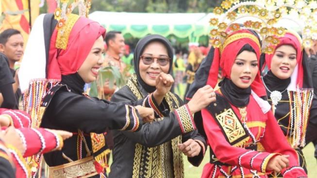 Festival Pacu Jalur 2018. (Dok: Kemenpar)