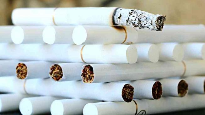 Bea Cukai Tangkap Salesman Rokok Ilegal di Madiun