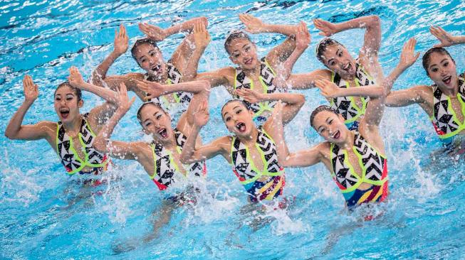 Tim Renang Artistik Jepang berlaga pada Final Beregu Free Routine di Asian Games ke-18 Tahun 2018 di Aquatic Center, Gelora Bung Karno, Jakarta, Rabu (29/8). ANTARA FOTO/INASGOC/Jurnasyanto Sukarno