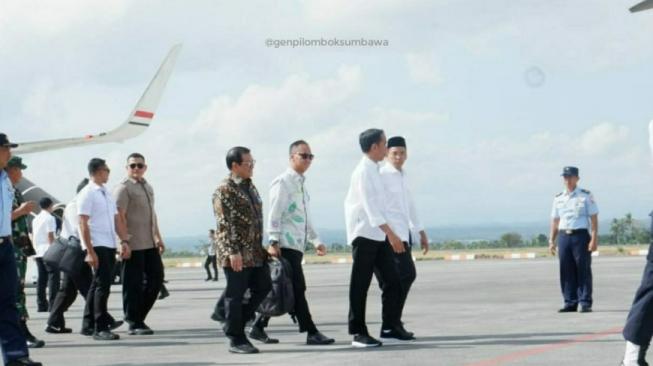 Presiden Jokowi mendarat di Lombok Internasional Airport. (Dok; Kemenpar)