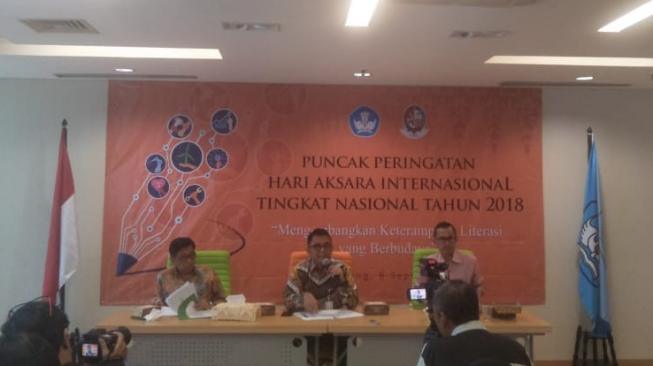 Kemendikbud Tingkat Buta Aksara di Indonesia Turun  Drastis 