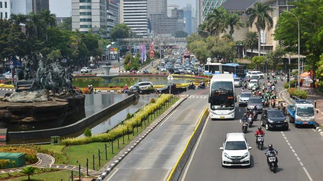 Dinas Perhubungan DKI Jakarta memperpanjang waktu pelaksanaan sistem pembatasan kendaraaan pribadi ganjil-genap hingga Asian Para Games 6-13 Oktober 2018.  [Suara.com/Muhaimin A Untung] 