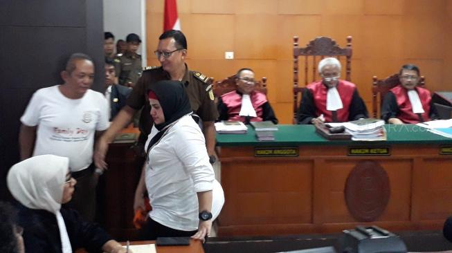 Dhawiya Zaida Divonis 1,5 Tahun Penjara