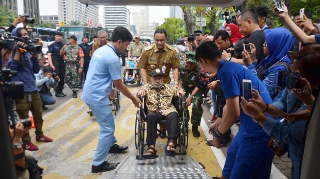 Kegiatan tersebut dalam rangka memperingati Hari Pelanggan Nasional. [Suara.com/Muhaimin A Untung] 