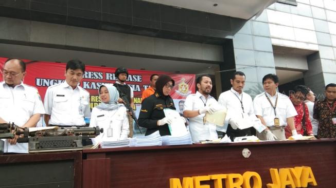 Menggugat Pemprov DKI Pakai Dokumen Palsu, 8 Warga Dipenjara