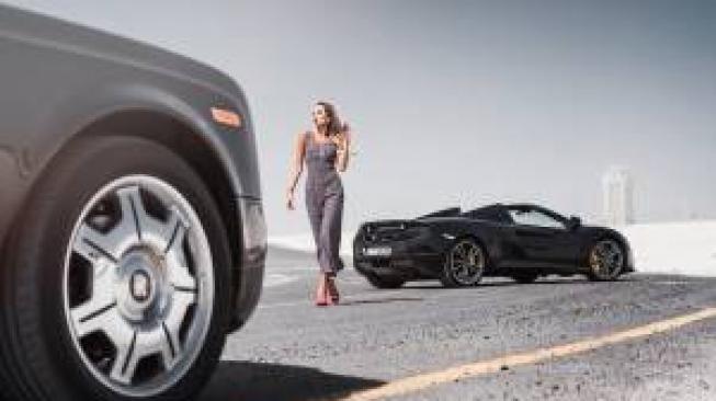 Arabian Gazelle, Komunitas Cewek Cantik Dubai yang Punya Hobi Mahal. Tunggangannya Supercar Coy!
