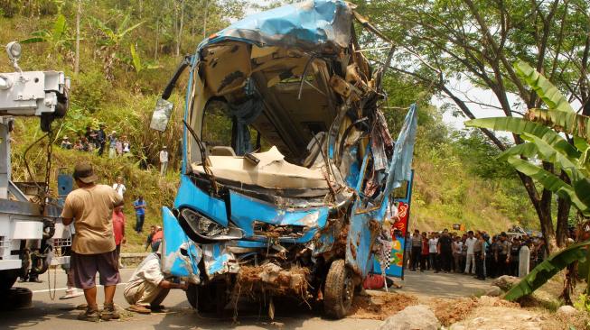 Kecelakaan Maut Sukabumi, Emil Pelajari Pembatas Jalan dari Korea