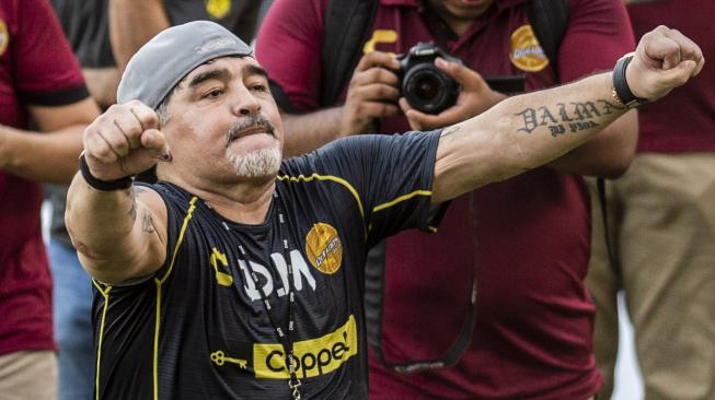 Legenda Argentina Diego Maradona saat melatih klub Dorados de Sinalo di Stadion Banorte, Meksiko